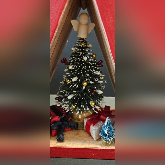 Wood Christmas Trees - Picture 5 of 11